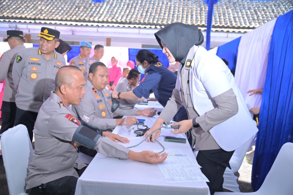 Semarak Hari Bhayangkara ke-79, Polda Jabar Gelar Donor Darah di Cikole Lembang