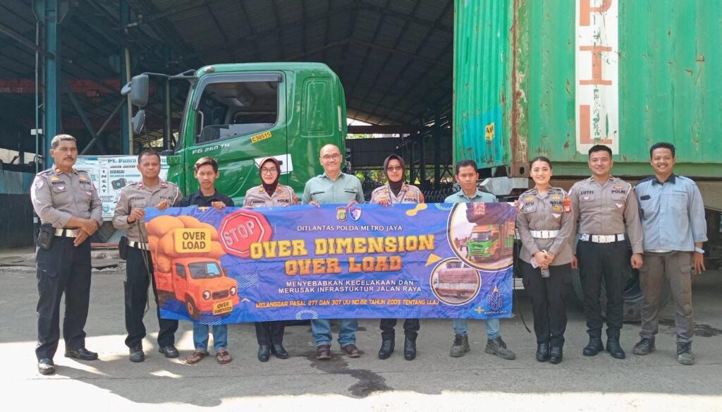 Arahan dan Sosialisasi Over Dimensi dan Over Loading oleh Sat Lantas PT Panca Karya Wijaya
