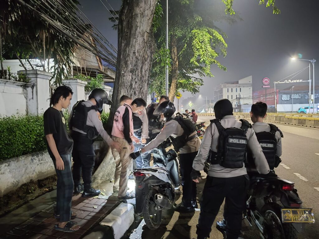 Tim Patroli Perintis Presisi Polres Metro Jakarta Selatan Berhasil Cegah Peredaran Narkoba dikalangan Remaja Dini Hari Tadi.