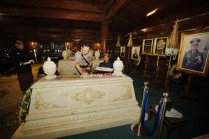 Setelah BJ Habibie-Soeharto, Kapolri akan Ziarah ke Makam Gusdur-Bung Karno Besok.