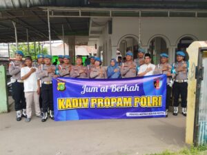 Kegiatan Jum’at Berkah Kadiv Propam Polri di Polres Metro Bekasi Kota Berjalan Lancar dan Penuh Hikmah.