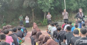 Kanit Binmas Polsek Bekasi Selatan Berikan Penyuluhan Karakter kepada Siswa Baru SMKN 9 Bekasi