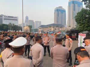 1.632 Personel Polisi Dikerahkan Amankan Aksi Ojol di Silang Selatan Monas