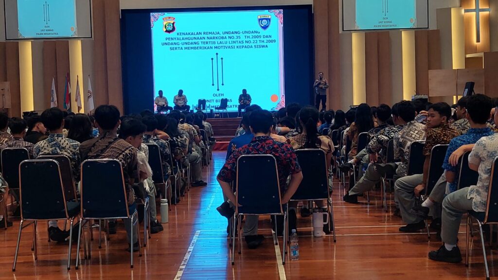 Polsek Medansatria Gelar Penyuluhan Narkoba, Bullying, dan Kenakalan Remaja di SMAK Penabur Harapan Indah